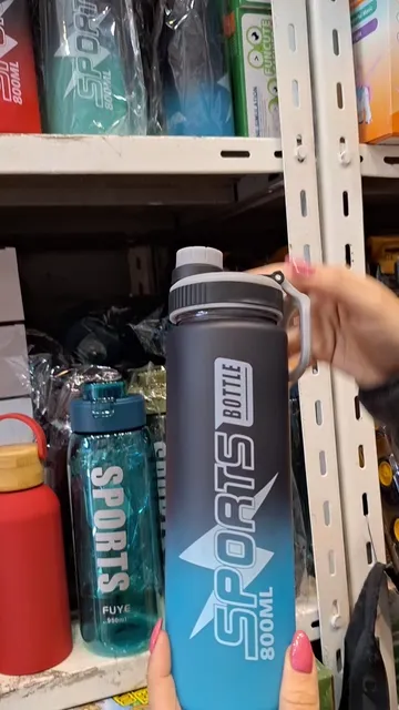Botella Deportiva Plastico Degrade Estampa Medidor 800ml - Video 5