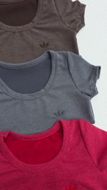 Remera Adid.as Dama Logo Bordado - Video 7