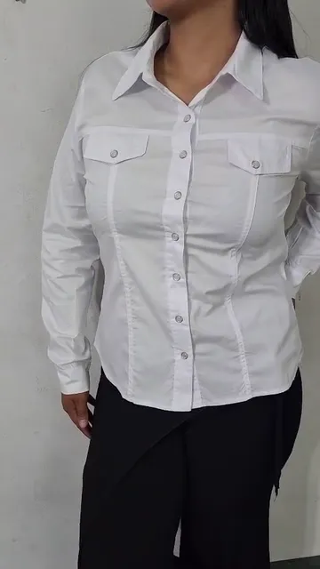 Camisa de Poplin Elastizada - Video 10