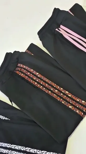 Jogging  Infantil Negro  Rayas Laterales Pantalón Cómodo Niños - Video 9