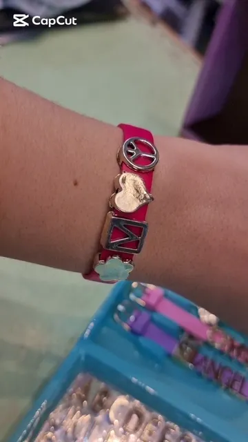 Juego Crea Tus Pulseras Girl´s Creator - Video 2