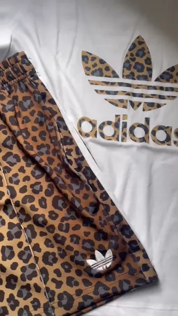 Short Adidas Lycra Saten Premium - Print - Video 5