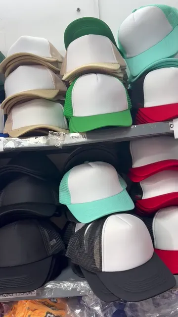 Gorras Tucker Lisas - Video 4