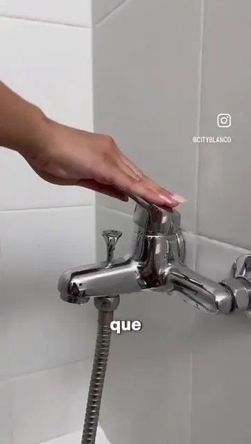 Protector de Baño con Iman - Video 10