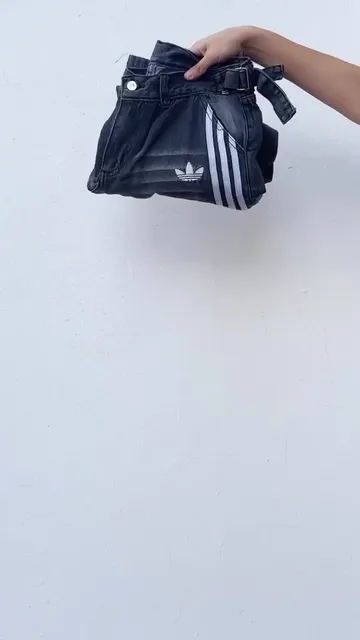 Jean Adi Baggy Rigido con Regulador Bordado Liquidacion Negro - Video 10