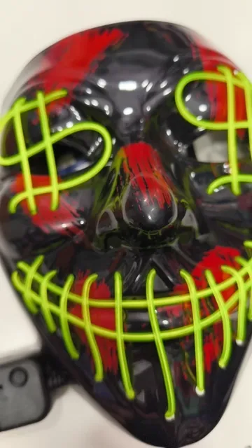 Máscara Rígida con Led Payaso Asesino Dólar, Mide 17cm X 20cm Aproximado, Halloween - Video 2