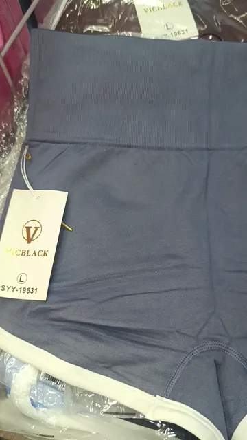 Shorts Tiro Alto sin Frunce - Video 5