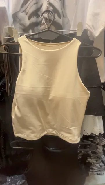 Musculosa con Corpiño Incorporado - Video 3