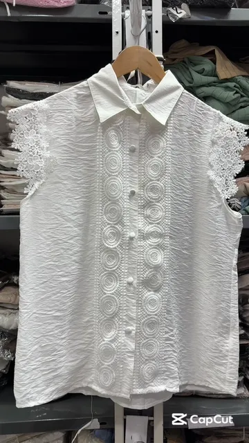 Musculosa con Puntilla Broderi y Bordado - Video 8