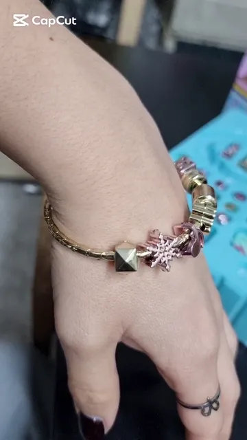 Juguete Kit Arma Pulseras Dije Bijou con Letras - Video 2